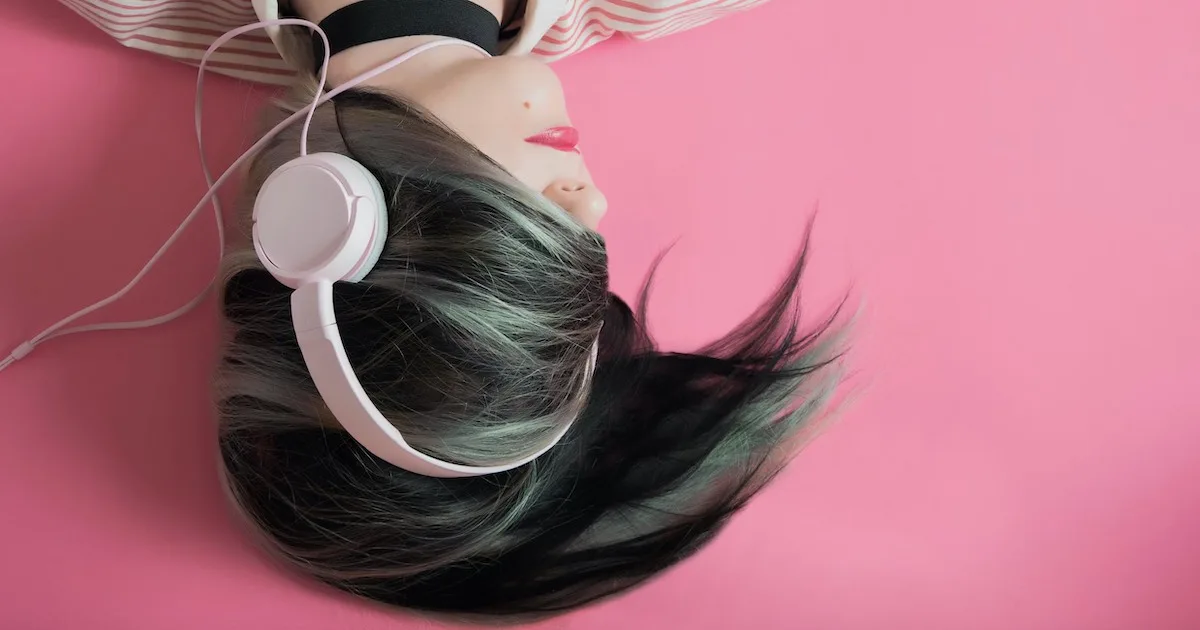 Podcast da ascoltare a luglio 2023: 5 consigli