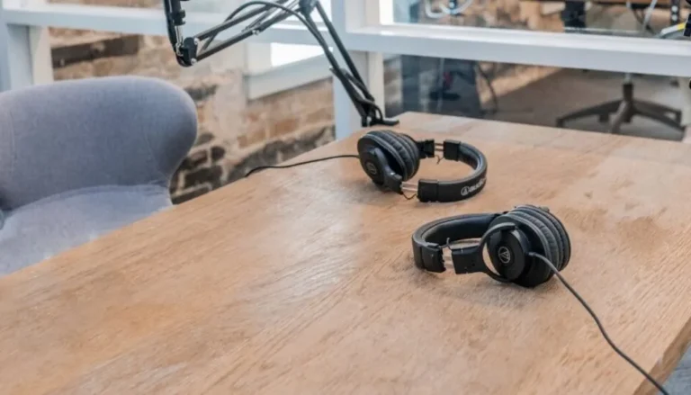 Podcast da ascoltare a settembre 2023: 5 consigli
