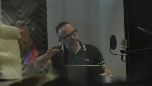 “Prendo la sciarpa e vengo da te”: storie di tifo calcistico nel nuovo podcast original RaiPlay Sound